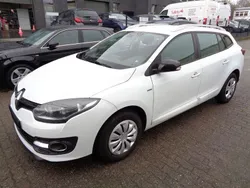 Weiß Gebraucht 2016 Renault Mégane III LIMITED Limousine | 5.200 € (Superpreis)