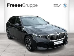 Schwarz Gebraucht 2024 BMW 520 M Sport Kombi | 58.490 €