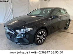 Kosmosschwarz Gebraucht 2021 Mercedes A250 Style Limousine | 22.500 € (Guter Preis)