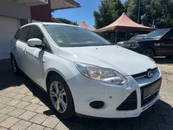 Weiß Gebraucht 2012 Ford Focus Trend Limousine | 3.400 € (Superpreis)