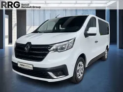 Gletscherweiss Gebraucht 2022 Renault Trafic Life Van | 30.990 € (Guter Preis)