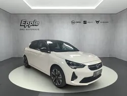 Jade weiss/arktis weiss Gebraucht 2022 Opel Corsa-e GS Line Kleinwagen | 17.389 € (Fairer Preis)