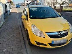 Gelb Gebraucht 2009 Opel Corsa Kleinwagen | 2.000 € (Fairer Preis)