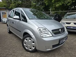 Silber Gebraucht 2004 Opel Meriva Van / Kleinbus | 3.999 € (Teuer)