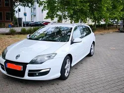 Weiß Gebraucht 2012 Renault Laguna III Kombi | 3.100 € (Teuer)