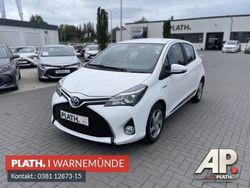 Weiß Gebraucht 2015 Toyota Yaris Hybrid Comfort Kleinwagen | 9.990 € (Teuer)
