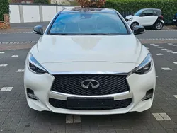 Gebraucht 2016 Infiniti Q30 Kleinwagen | 12.900 € (Fairer Preis)