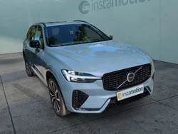 Grau Gebraucht 2022 Volvo XC60 Ultimate SUV | 49.940 € (Fairer Preis)