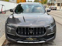 Grau Gebraucht 2021 Maserati Levante GranLusso SUV | 46.900 € (Superpreis)
