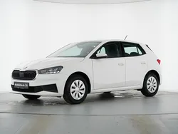 Candyweiss Gebraucht 2022 Skoda Fabia Active Kleinwagen | 13.889 € (Guter Preis)