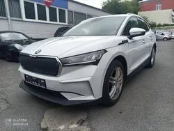 Weiß Gebraucht 2022 Skoda Enyaq iV Loft SUV | 28.500 € (Fairer Preis)