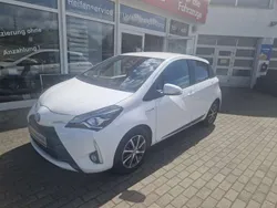 Weiß Gebraucht 2019 Toyota Yaris Hybrid Limousine | 14.750 € (Guter Preis)