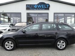 Schwarz Gebraucht 2012 Skoda Octavia Kombi | 7.880 € (Guter Preis)