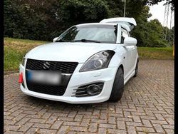 Weiß Gebraucht 2014 Suzuki Swift Sport Kleinwagen | 12.888 €