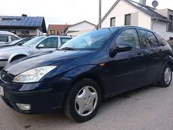 Atlantikblau Gebraucht 2004 Ford Focus Futura Limousine | 1.450 € (Guter Preis)
