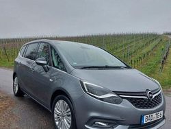 Grau Gebraucht 2017 Opel Zafira Tourer Innovation Van / Kleinbus | 11.000 € (Fairer Preis)