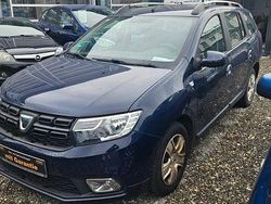 Blau Gebraucht 2017 Dacia Logan MCV Lauréate Kombi | 5.590 € (Fairer Preis)