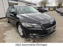 Schwarz Gebraucht 2016 Skoda Superb Ambition Kombi | 8.990 € (Fairer Preis)