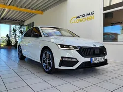 Weiß Gebraucht 2022 Skoda Octavia RS Limousine | 30.990 € (Fairer Preis)