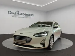 Weiß Gebraucht 2021 Ford Focus Trend Kombi | 14.555 € (Guter Preis)