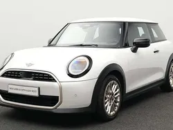 Weiß Gebraucht 2024 Mini Cooper Kleinwagen | 24.232 € (Superpreis)