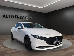 Satinweiß Gebraucht 2020 Mazda 3 Selection Limousine | 23.490 € (Teuer)