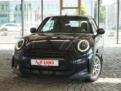 Schwarz Gebraucht 2023 Mini Cooper Classic Kleinwagen | 25.890 € (Etwas zu teuer)