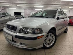 Grau Gebraucht 2002 Volvo V40 Kombi | 3.990 €