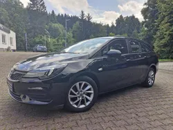Schwarz Gebraucht 2021 Opel Astra Kombi | 13.990 € (Fairer Preis)