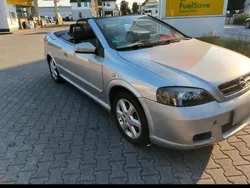 Grau Gebraucht 2001 Opel Astra Cabriolet Cabrio | 2.800 € (Etwas zu teuer)