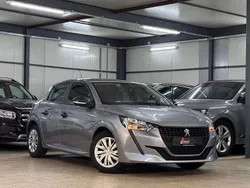 Grau Gebraucht 2021 Peugeot 208 Kleinwagen | 12.890 € (Fairer Preis)