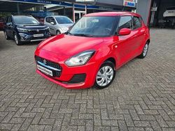 Rot Gebraucht 2022 Suzuki Swift Club Kleinwagen | 13.690 € (Fairer Preis)