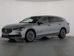 Pebble silber metallic Gebraucht 2024 Skoda Superb LAURIN & KLEMENT Kombi | 37.889 € (Superpreis)