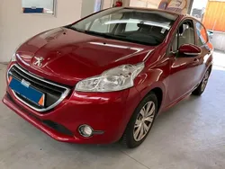 Rot Gebraucht 2013 Peugeot 208 Active Kleinwagen | 7.490 € (Teuer)