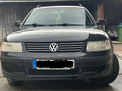 Schwarz Gebraucht 1999 VW Passat Basis Kombi | 500 € (Guter Preis)