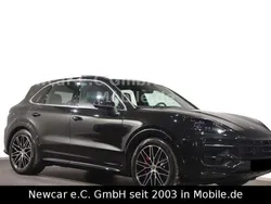 Schwarz Neu 2025 Porsche Cayenne S E-Hybrid SUV | 133.270 €