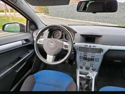 Schwarz Gebraucht 2009 Opel Astra GTC Edition Limousine | 2.300 € (Guter Preis)