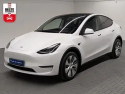 Weiß (pearlweissmet.) Gebraucht 2022 Tesla Model Y Long Range SUV | 36.980 € (Fairer Preis)