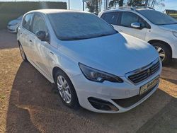 Permutt weiß Gebraucht 2015 Peugeot 308 Allure GT-Line Limousine | 9.990 € (Fairer Preis)