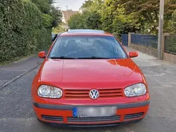Rot Gebraucht 1998 VW Golf IV Kleinwagen | 1.499 €