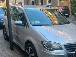 Silber Gebraucht 2010 VW Touran Freestyle Van / Kleinbus | 5.500 € (Teuer)