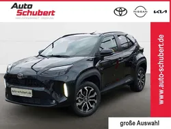 Mysticschwarz mica Neu 2025 Toyota Yaris Cross SUV | 28.980 €
