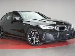 Black sapphire Gebraucht 2023 BMW 320 M Sport Kombi | 32.990 € (Guter Preis)