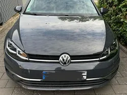 Grau Gebraucht 2019 VW Golf VII Highline Kombi | 16.500 € (Guter Preis)