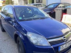 Schwarz Gebraucht 2006 Opel Astra Kombi | 750 € (Guter Preis)