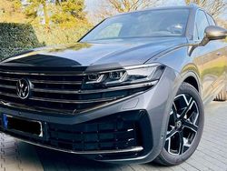 Grau Gebraucht 2024 VW Touareg Elegance SUV | 61.950 € (Fairer Preis)