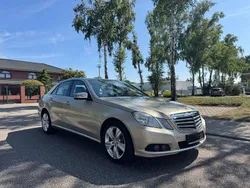 Beige Gebraucht 2009 Mercedes E220 Limousine | 10.900 € (Fairer Preis)