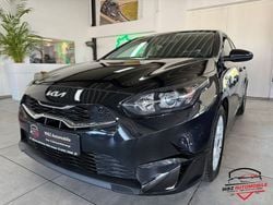 Schwarz Gebraucht 2023 Kia Ceed Limousine | 19.980 € (Guter Preis)