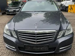 Silber Gebraucht 2011 Mercedes E200 Avantgarde Limousine | 6.950 € (Fairer Preis)