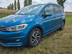 Blau Gebraucht 2018 VW Touran Join Van / Kleinbus | 20.000 € (Fairer Preis)